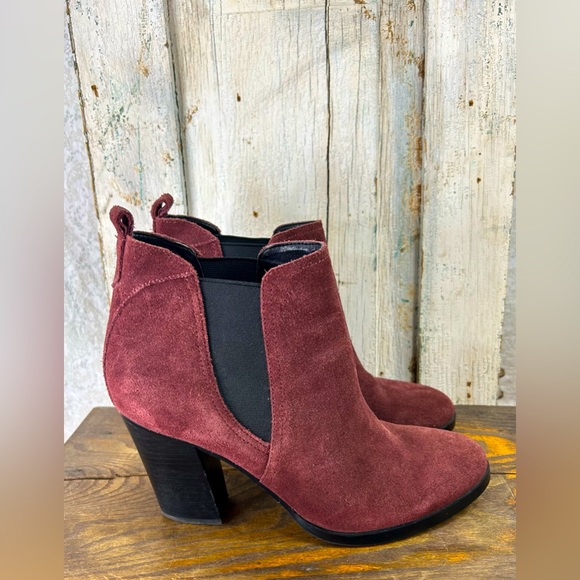 Marc Fisher Saint Chelsea Ankle Boots ♥️Deep Red Suede | Woman’s Size 9 - Picture 4 of 9